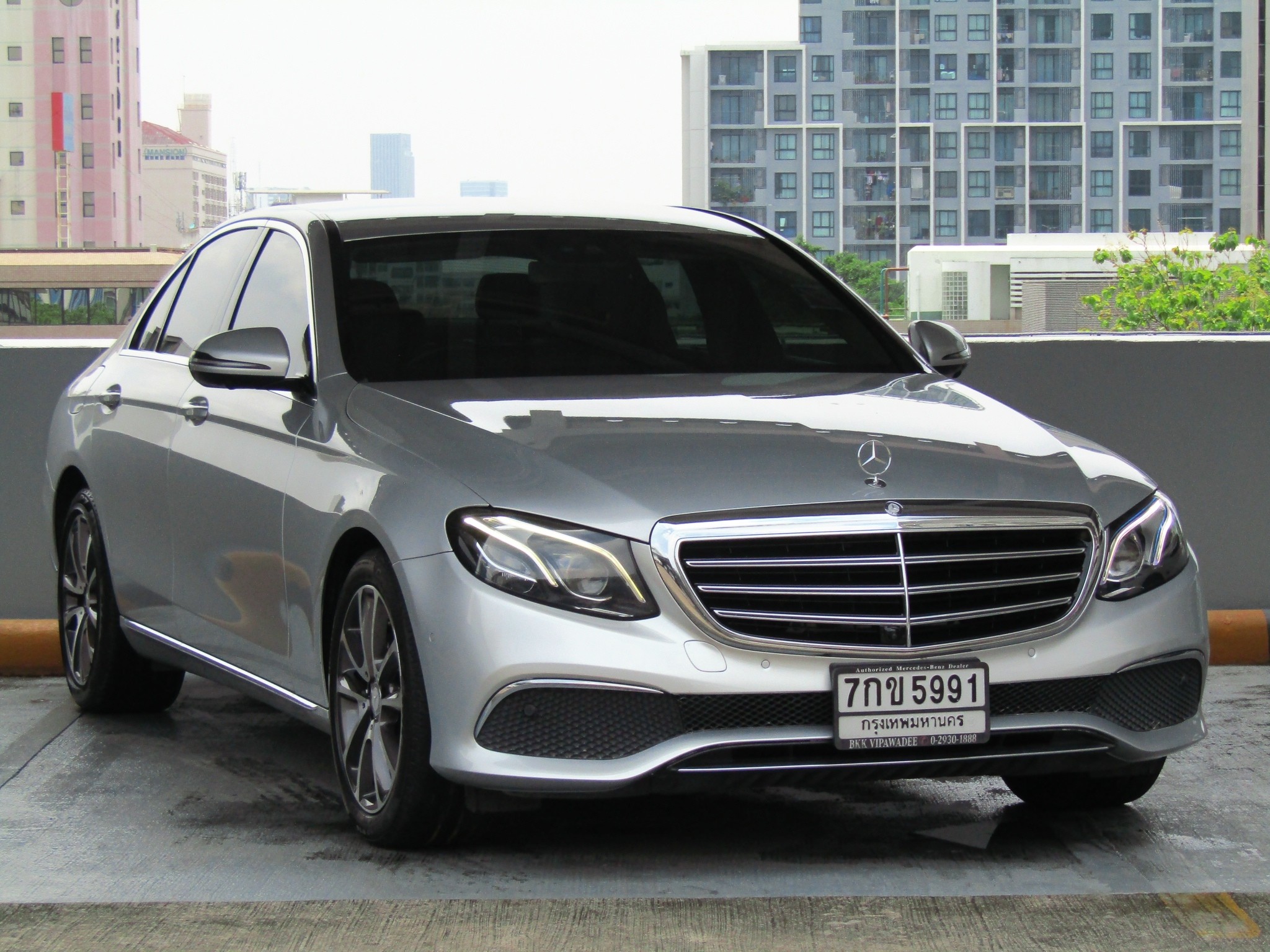 MERCEDES BENZ (136,xxx) E200 D EXCLUSIVE MERCEDES BENZ (136,xxx) E200 D EXCLUSIVE