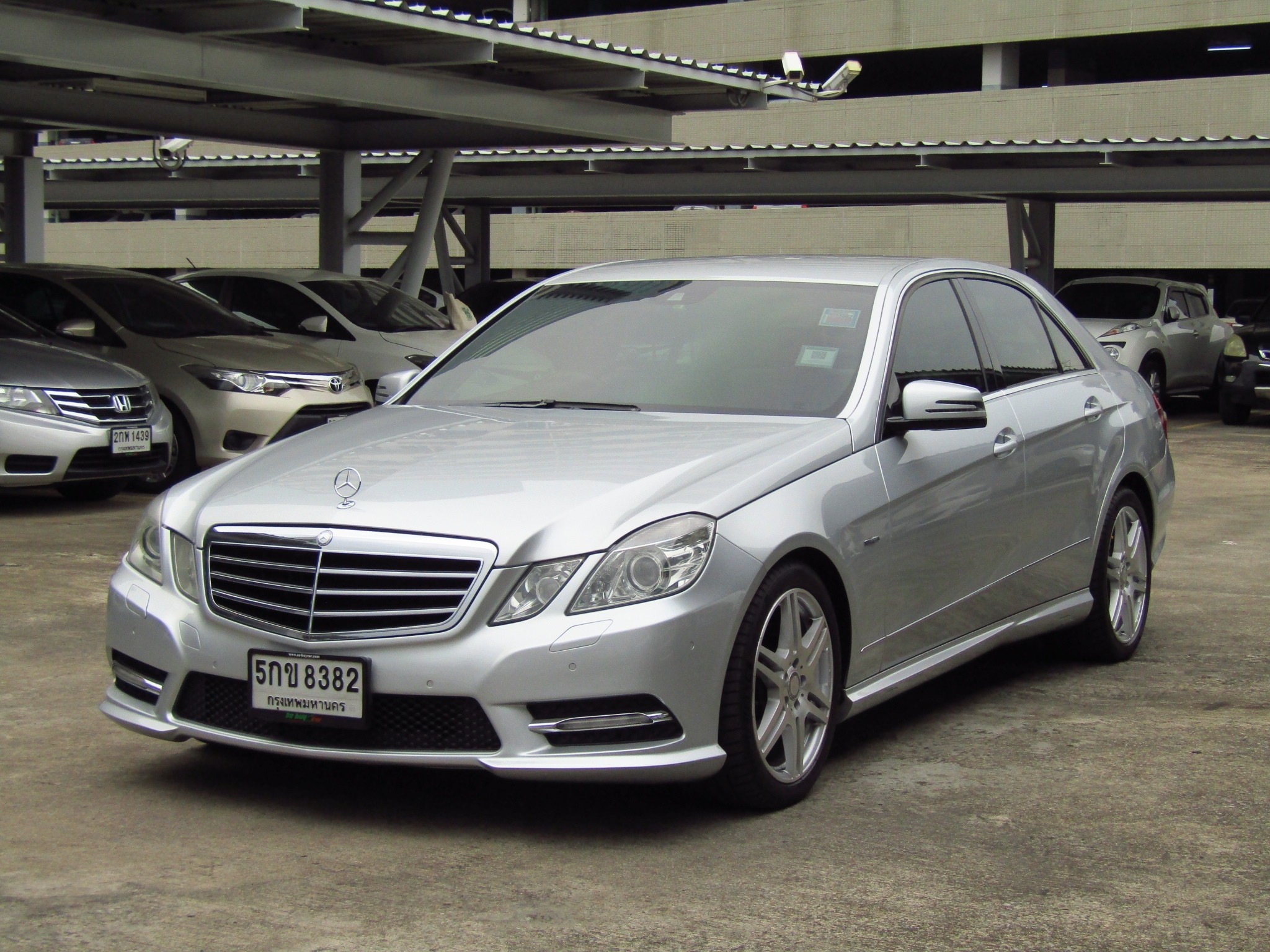 MERCEDES BENZ E250 CGI BlueEFFICIENCY AVANTGARDE SPORT AMG MERCEDES BENZ E250 CGI BlueEFFICIENCY AVANTGARDE SPORT AMG