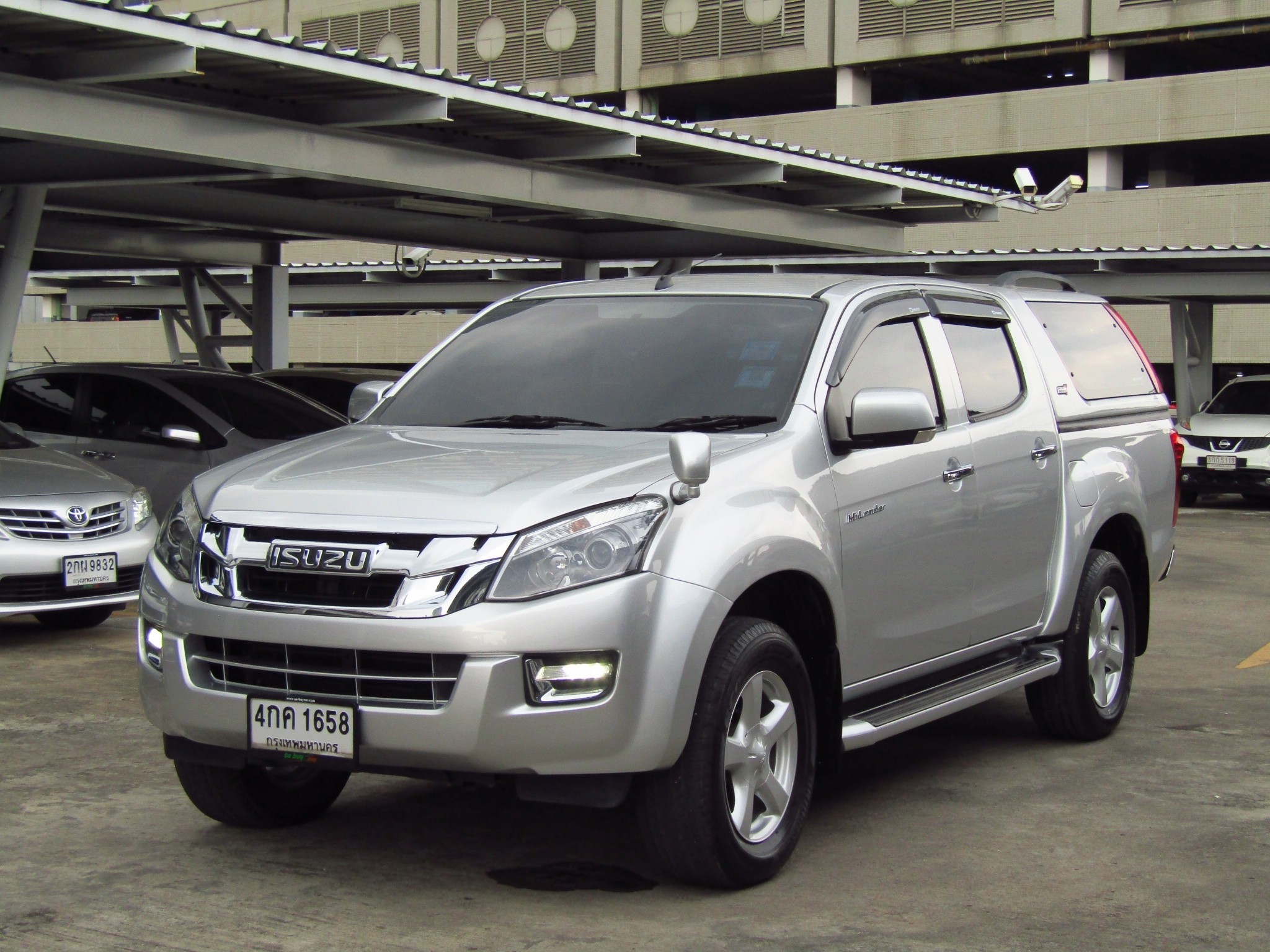 Isuzu ALL NEW D-MAX (76,xxx) CREW HR 2.5 VGS Z A/T Isuzu ALL NEW D-MAX (76,xxx) CREW HR 2.5 VGS Z A/T