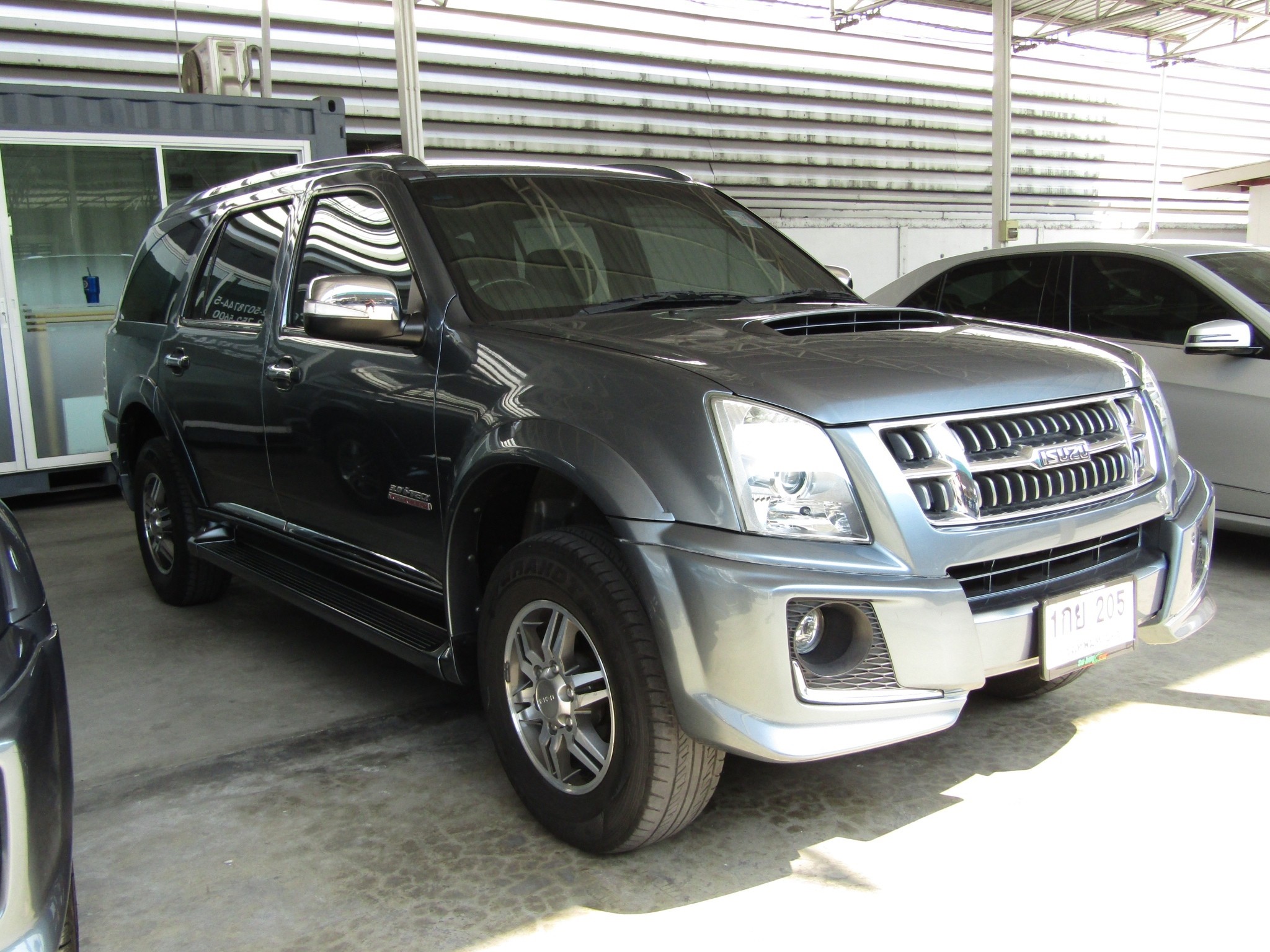 Isuzu MU-7 3.0 (85,xxx) CHOIZ SUV AT Isuzu MU-7 3.0 (85,xxx) CHOIZ SUV AT