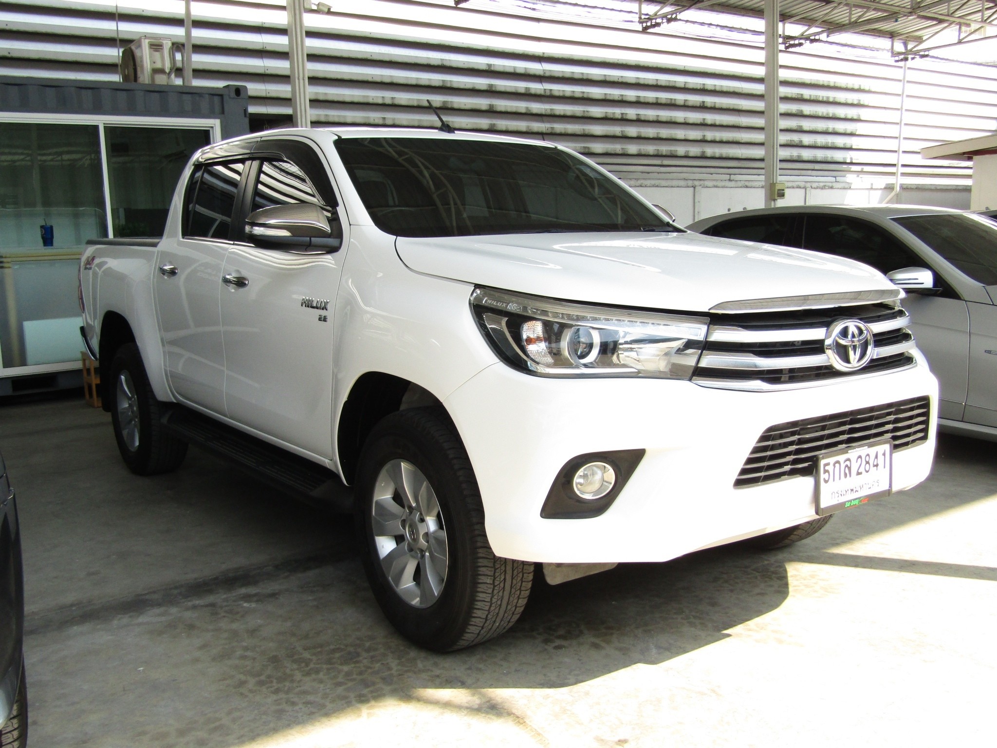 Toyota Hilux Revo (117,xxx) 2.8 DOUBLE CAB G Pickup MT Toyota Hilux Revo (117,xxx) 2.8 DOUBLE CAB G Pickup MT