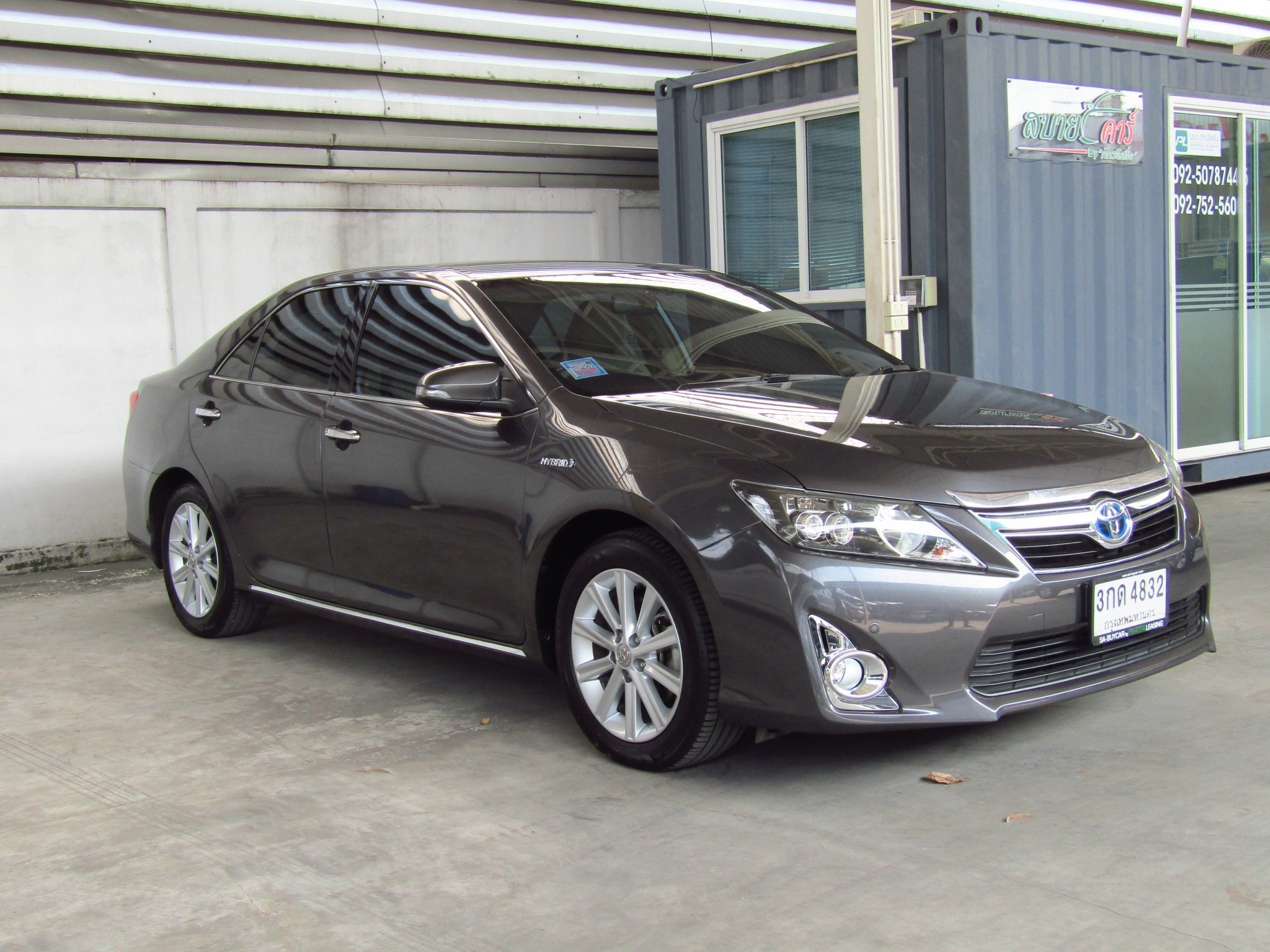 Toyota Camry 2.5 (119,xxx) Hybrid Sedan AT Toyota Camry 2.5 (119,xxx) Hybrid Sedan AT