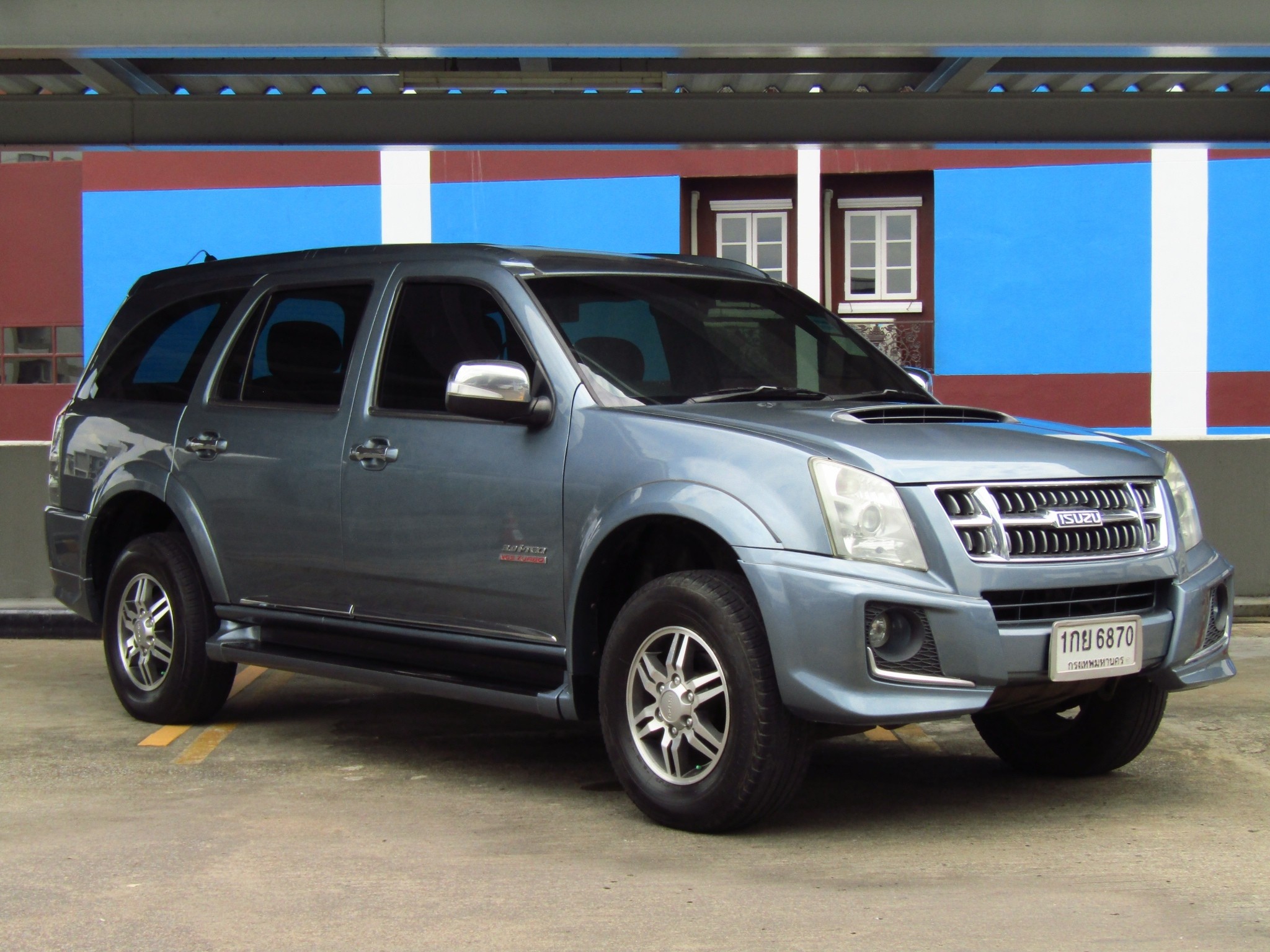 ISUZU MU-7 (280,xxx) SUPER TITANIUM 4x2 A/T VGS CHOIZ ISUZU MU-7 (280,xxx) SUPER TITANIUM 4x2 A/T VGS CHOIZ