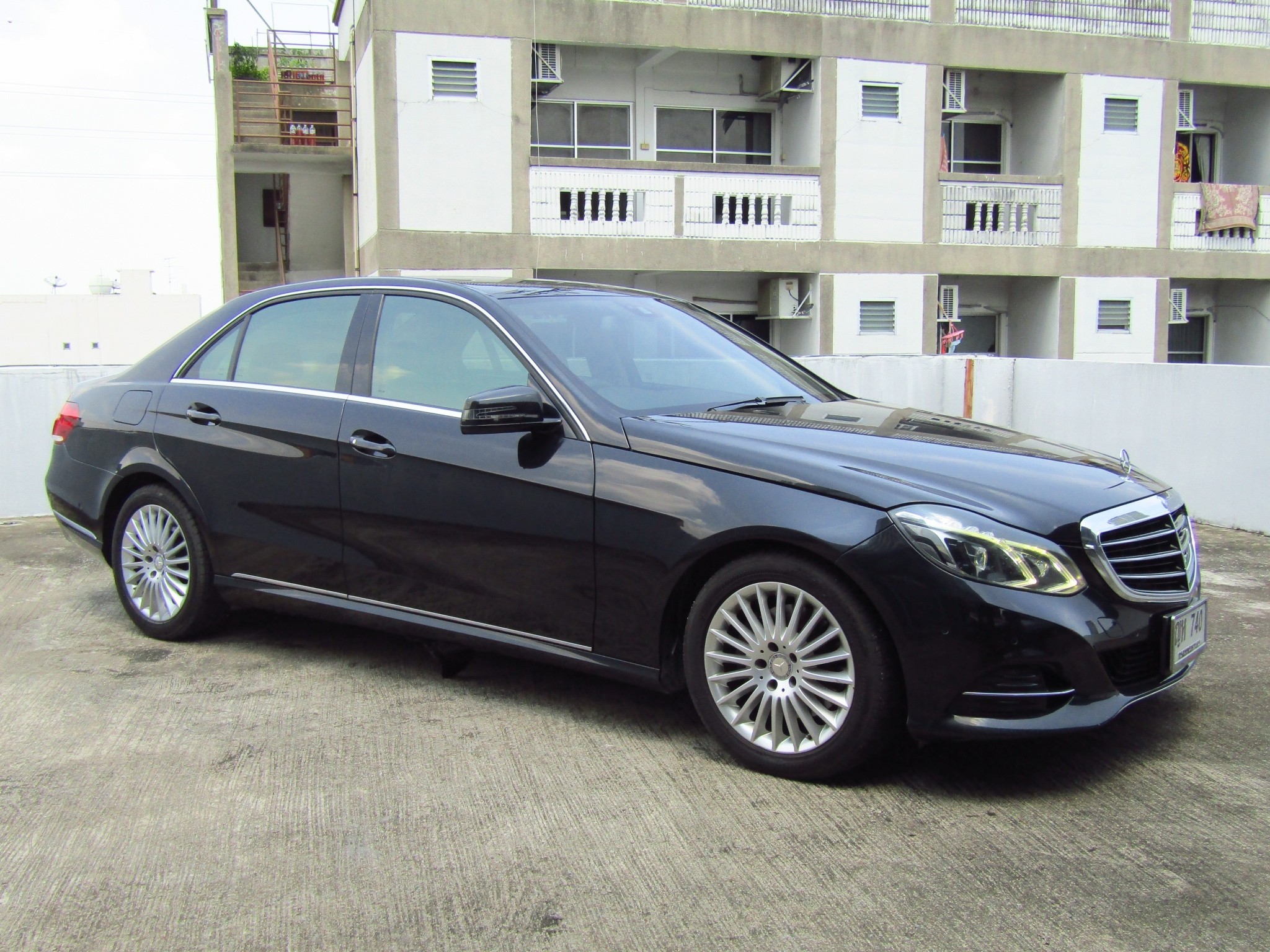 Mercedes-Benz (140,xxx) E300 BlueTEC HYBRID EXECUTIVE FACELIFT (ราคาไม่รวมทะเบียน) (ผ่อน 18,050 บาท / 60 งวด) Mercedes-Benz (140,xxx) E300 BlueTEC HYBRID EXECUTIVE FACELIFT (ราคาไม่รวมทะเบียน) (ผ่อน 18,050 บาท / 60 งวด)