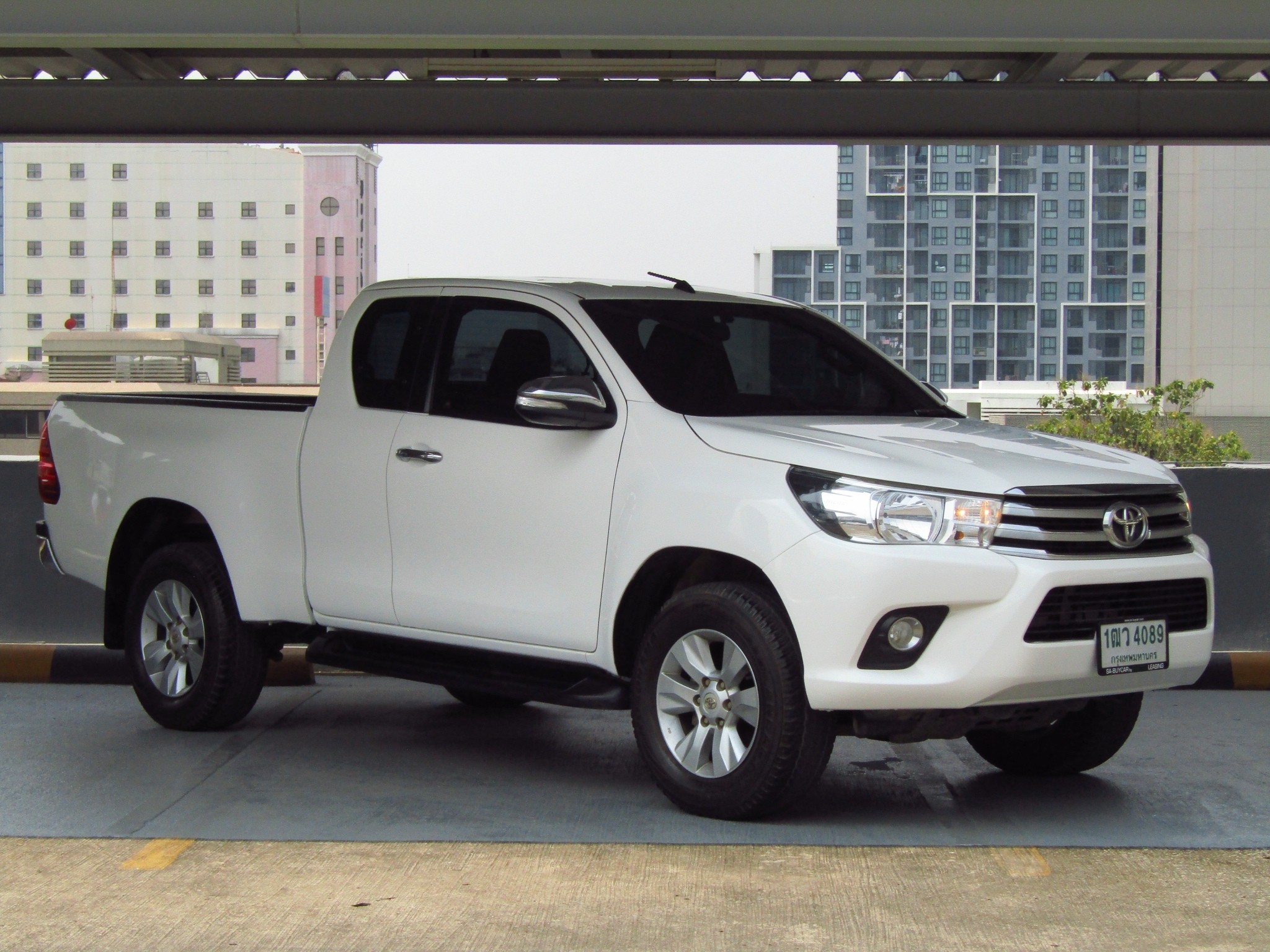 TOYOTA HILUX REVO (64,xxx) Smart Cab PreRunner 2.8G TOYOTA HILUX REVO (64,xxx) Smart Cab PreRunner 2.8G