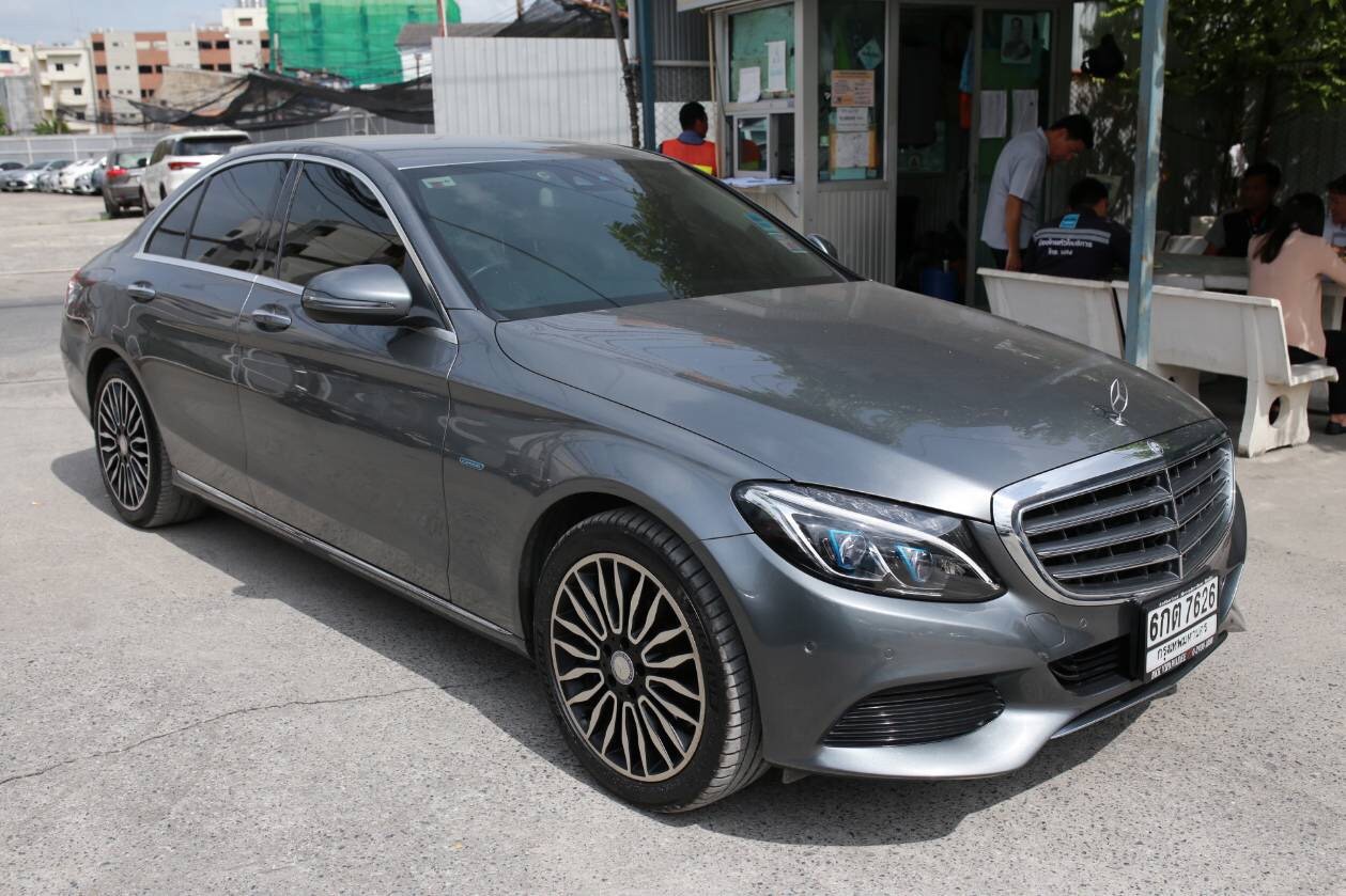 Plug in outlet mercedes hybrid