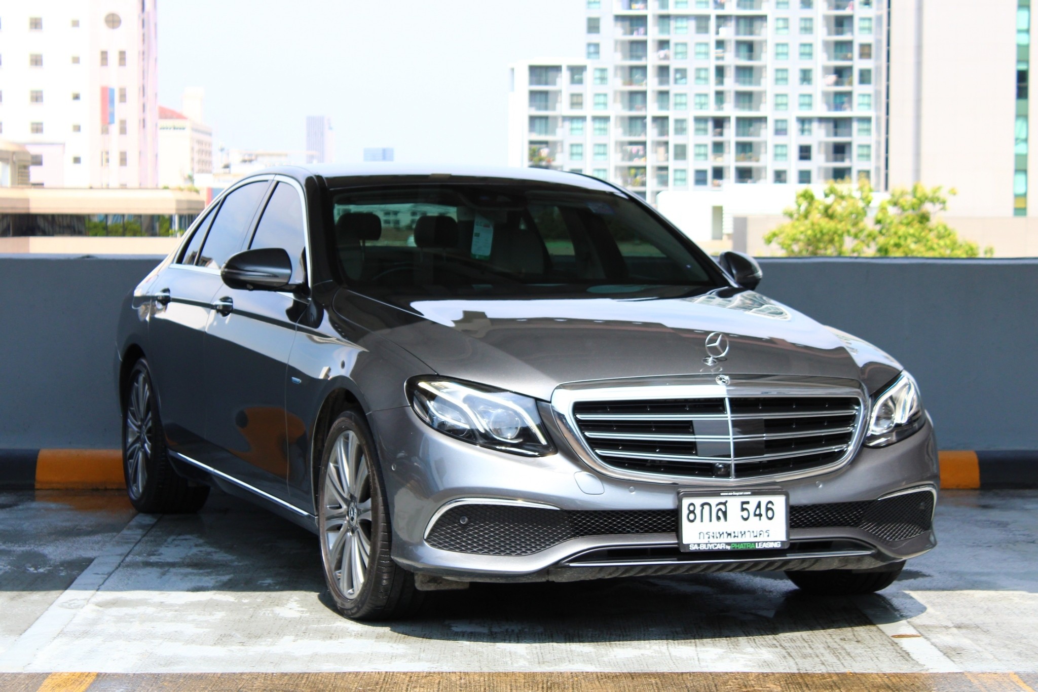 MERCEDES BENZ E 350 e Exclusive (70,xxx) MERCEDES BENZ E 350 e Exclusive (70,xxx)