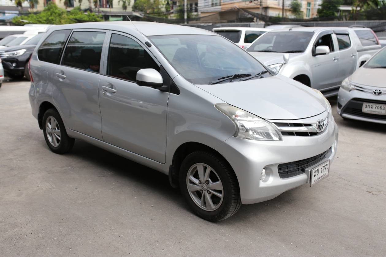 TOYOTA AVANZA 1.5 G-A (ผ่อน 4,150 บาท / เดือน) TOYOTA AVANZA 1.5 G-A (ผ่อน 4,150 บาท / เดือน)