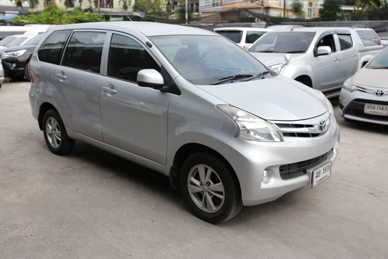 TOYOTA AVANZA 1.5 G-A (ผ่อน 4,150 บาท / เดือน)