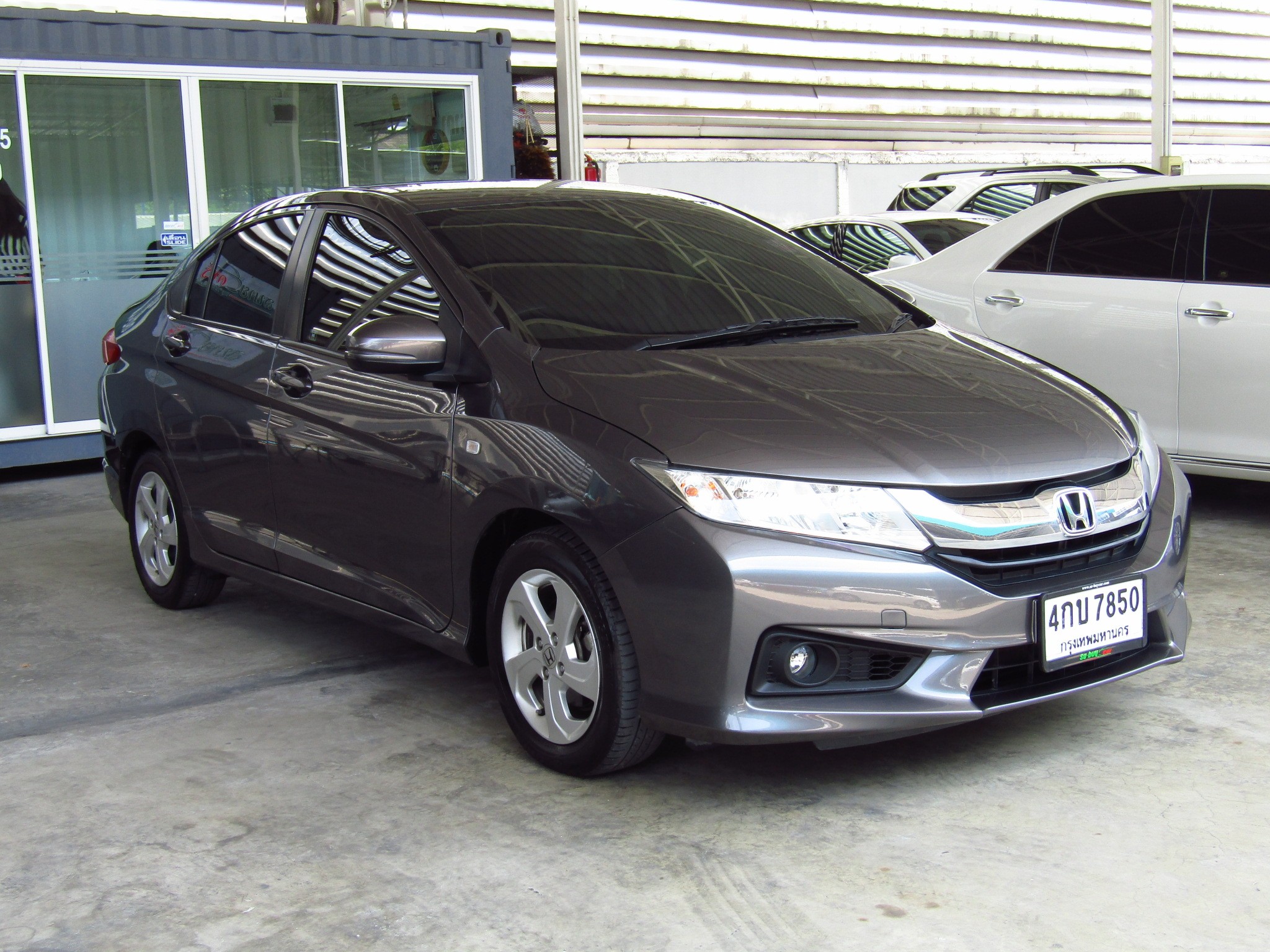 Honda City (56,xxx) V 1.5 AT Sedan Honda City (56,xxx) V 1.5 AT Sedan