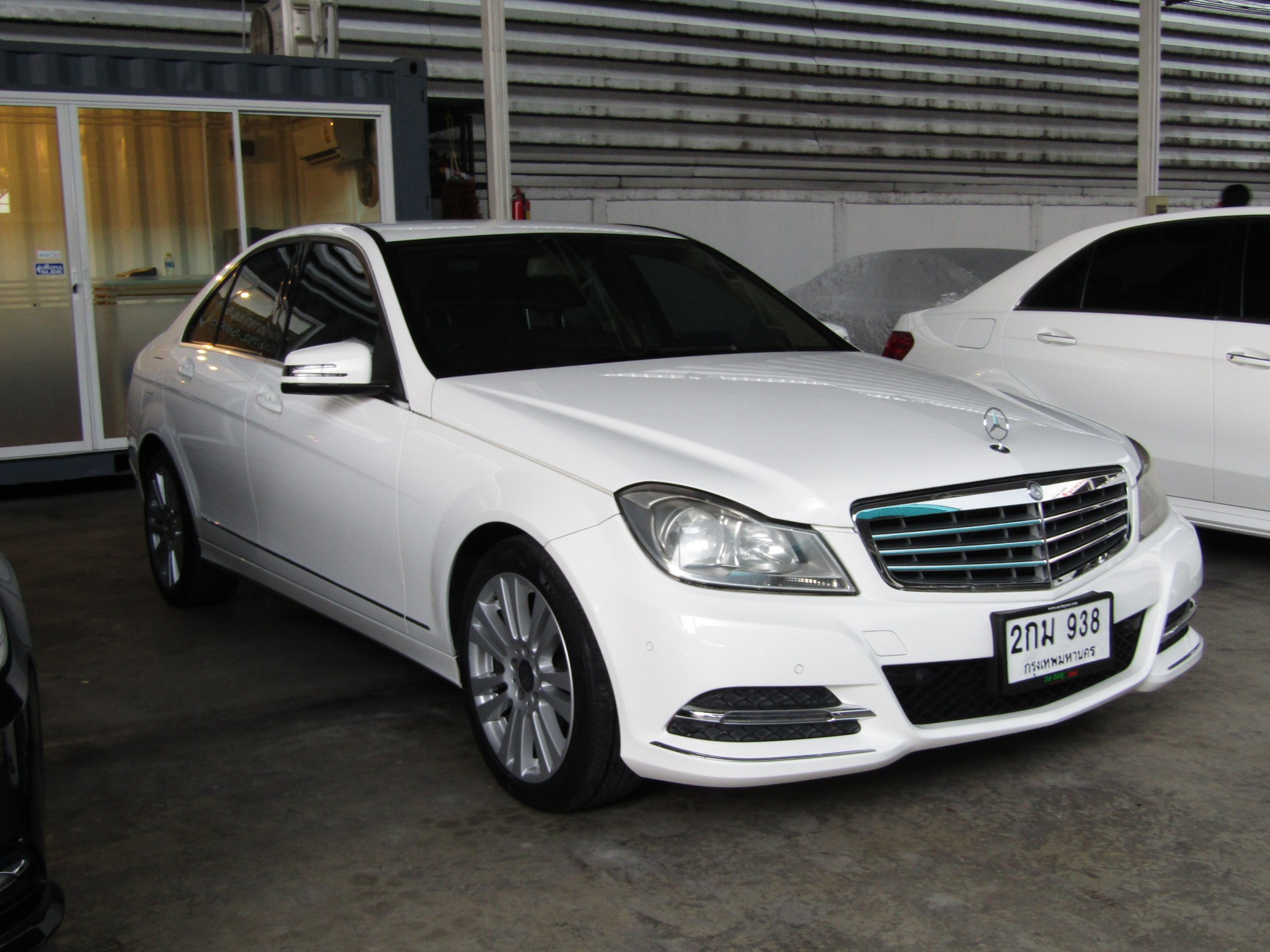 Mercedes-Benz C220 (137,xxx) CDI Executive W204 Elegance Sedan AT Mercedes-Benz C220 (137,xxx) CDI Executive W204 Elegance Sedan AT