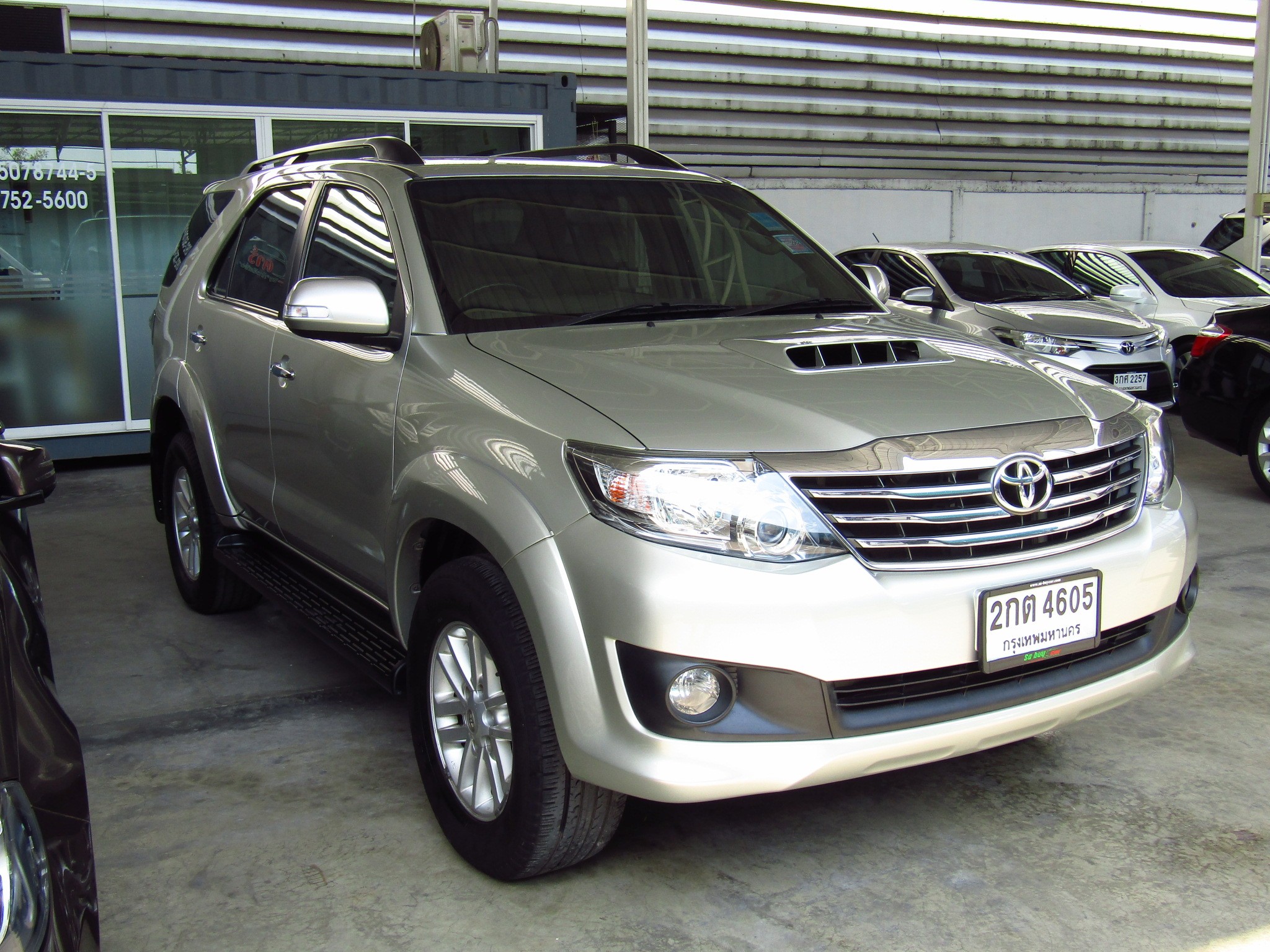 Toyota Fortuner (82,xxx) 3.0V 2WD AT SUV Toyota Fortuner (82,xxx) 3.0V 2WD AT SUV