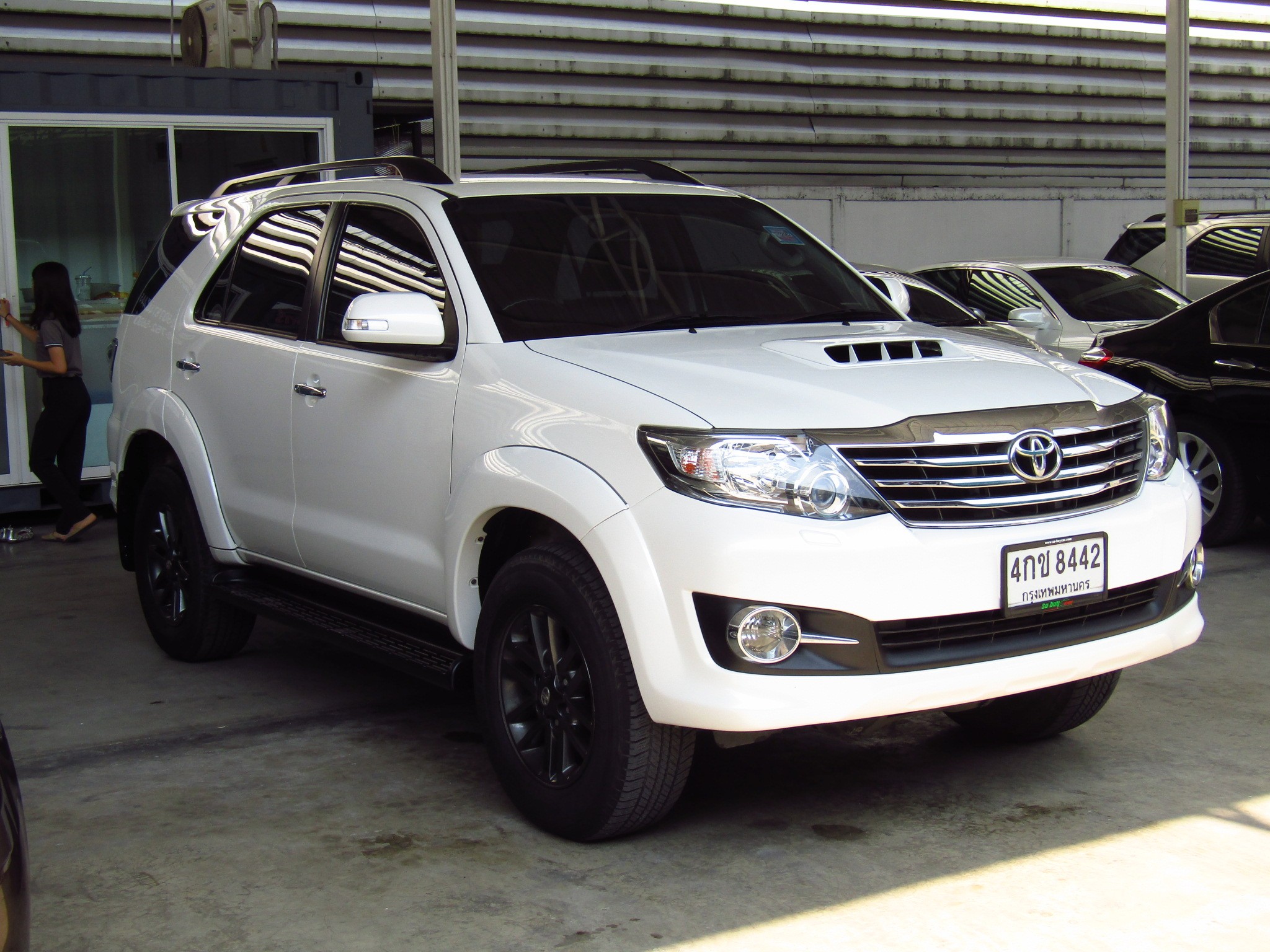 Toyota Fortuner (92,xxx) 3.0 V NAVI 4WD AT SUV Toyota Fortuner (92,xxx) 3.0 V NAVI 4WD AT SUV