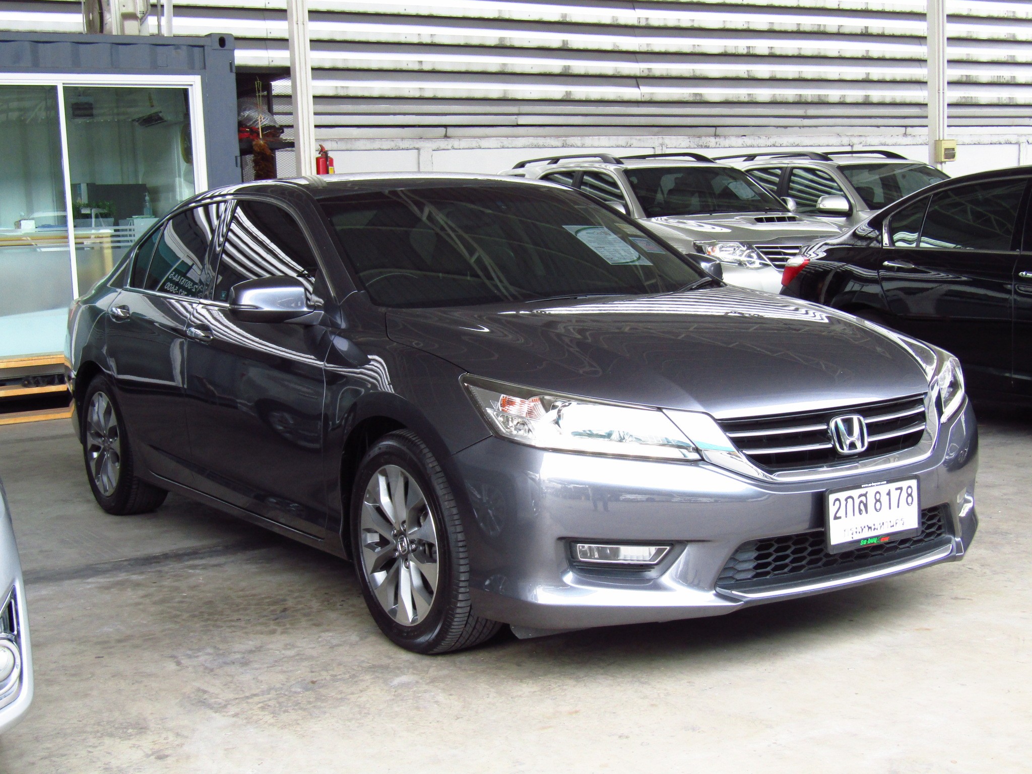 HONDA ACCORD (110,xxx) 2.4 EL NAVI AT Sedan (ผ่อน 12,520บาท*60เดือน) HONDA ACCORD (110,xxx) 2.4 EL NAVI AT Sedan (ผ่อน 12,520บาท*60เดือน)