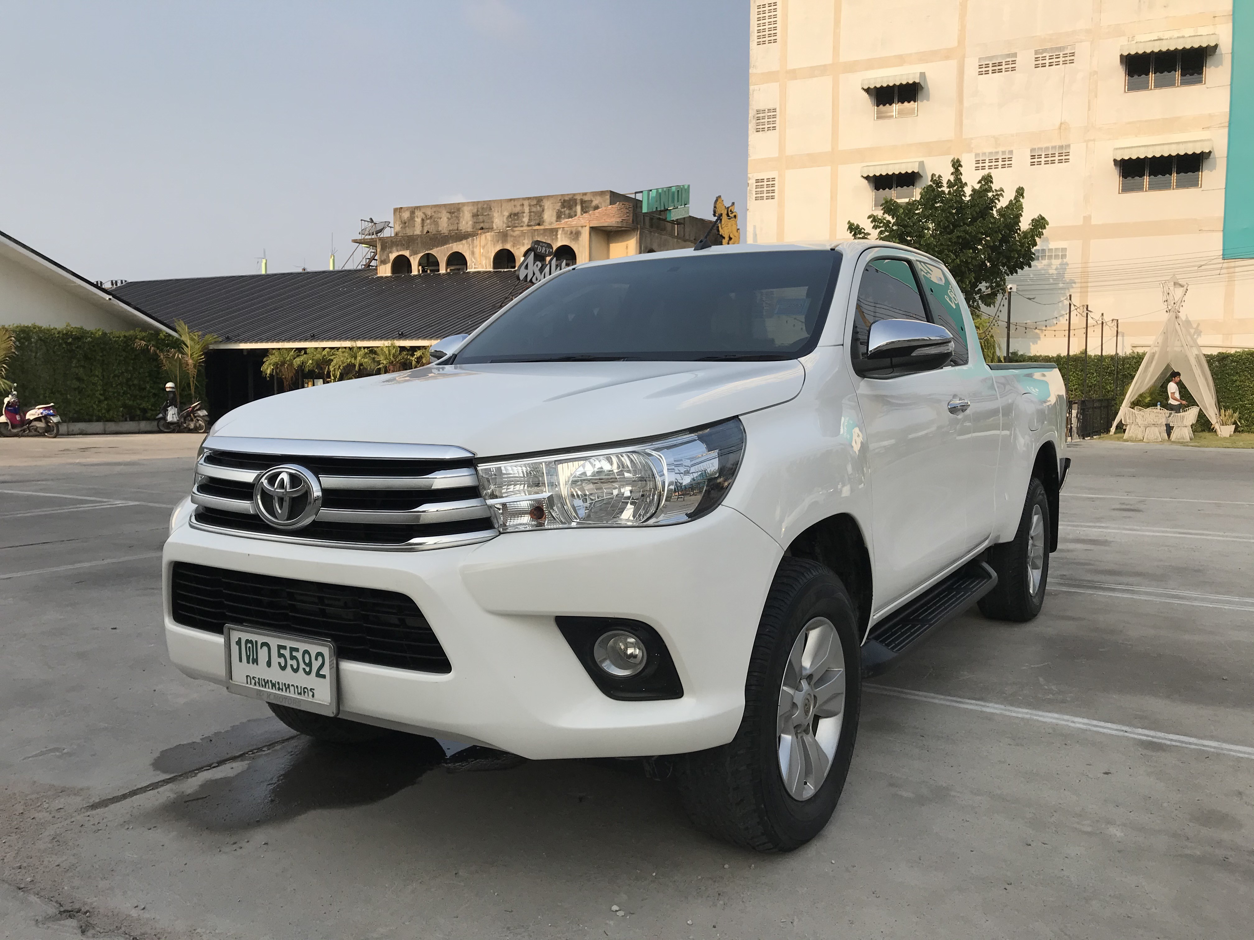 TOYOTA HILUX REVO (44,xxx) Smart Cab PreRunner 2.8G TOYOTA HILUX REVO (44,xxx) Smart Cab PreRunner 2.8G