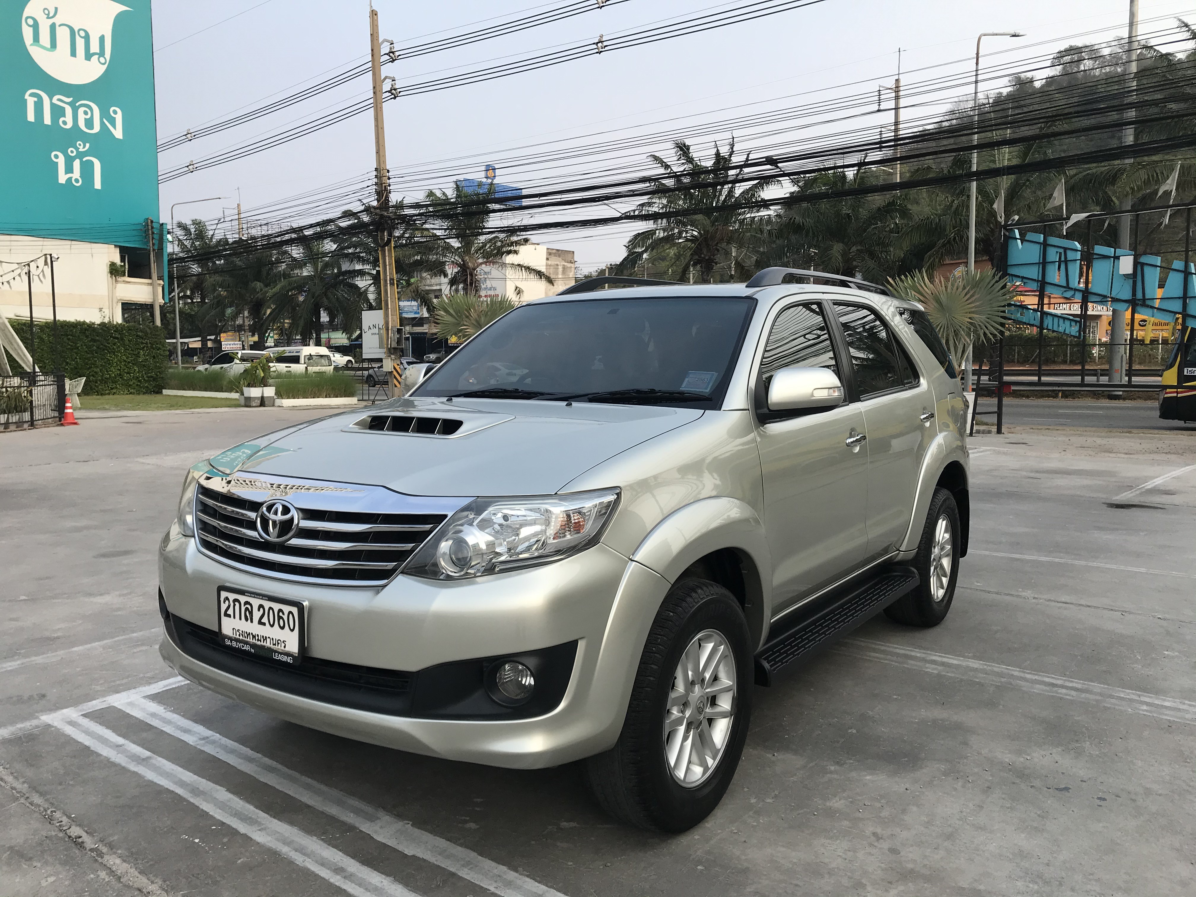 TOYOTA FORTUNER (191,xxx)3.0 V (2WD) TOYOTA FORTUNER (191,xxx)3.0 V (2WD)