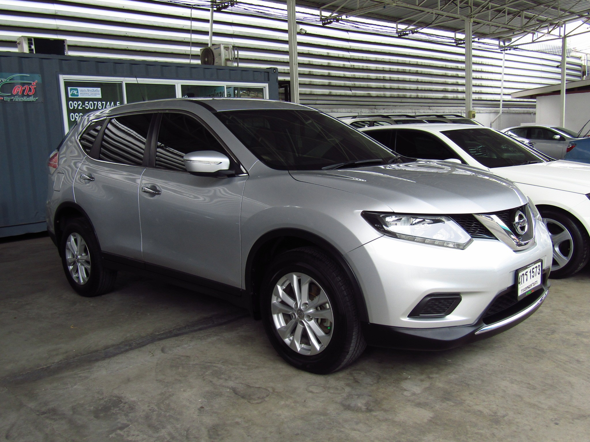 Nissan X-trail (70,xxx) 2.0 S 2WD AT SUV (ผ่อน 14,361บาท*48เดือน) Nissan X-trail (70,xxx) 2.0 S 2WD AT SUV (ผ่อน 14,361บาท*48เดือน)