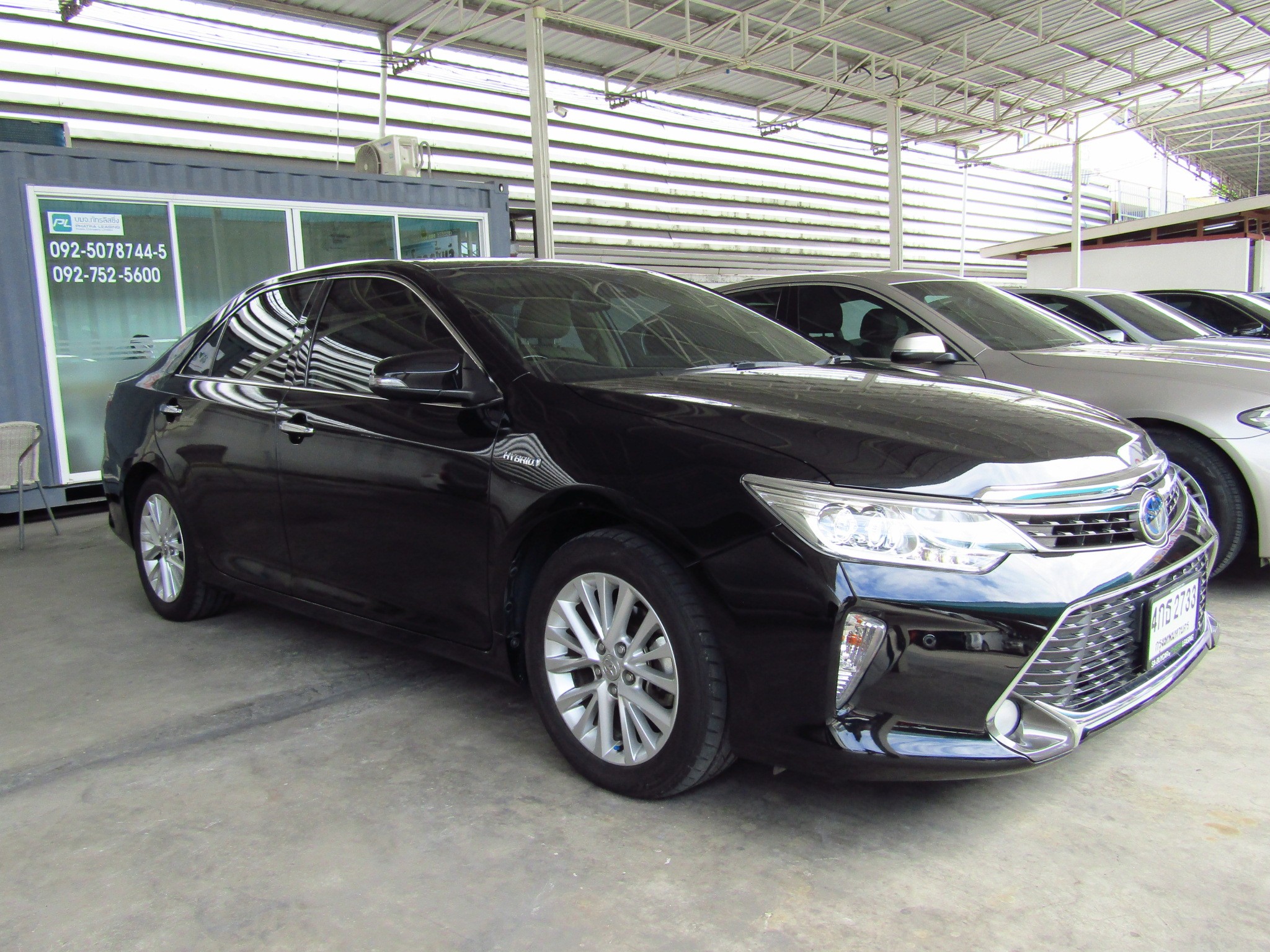 Toyota Camry 2.5 V (105,xxx) Hybrid PREMIUM Sedan AT (ผ่อน 21,654บาท*48เดือน) Toyota Camry 2.5 V (105,xxx) Hybrid PREMIUM Sedan AT (ผ่อน 21,654บาท*48เดือน)