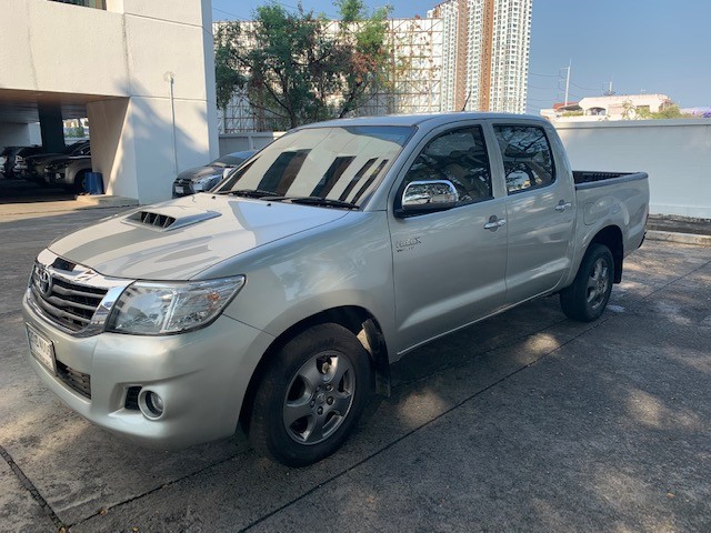 TOYOTA HILUX VIGO (54,xxx) DOUBLECAB 2.5 G VNT TOYOTA HILUX VIGO (54,xxx) DOUBLECAB 2.5 G VNT