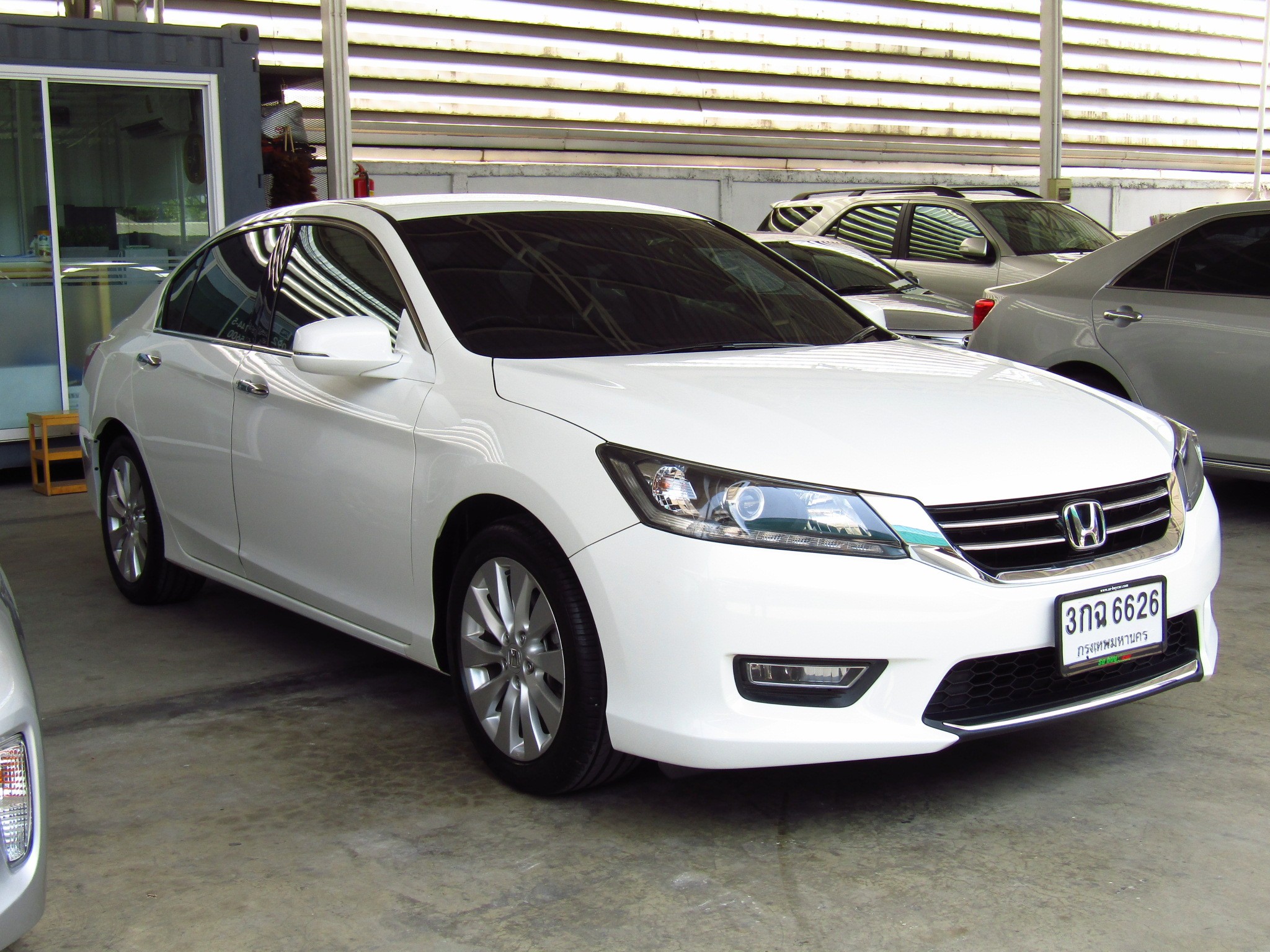 Honda Accord (69,xxx) EL NAVI 2.0 AT Sedan Honda Accord (69,xxx) EL NAVI 2.0 AT Sedan