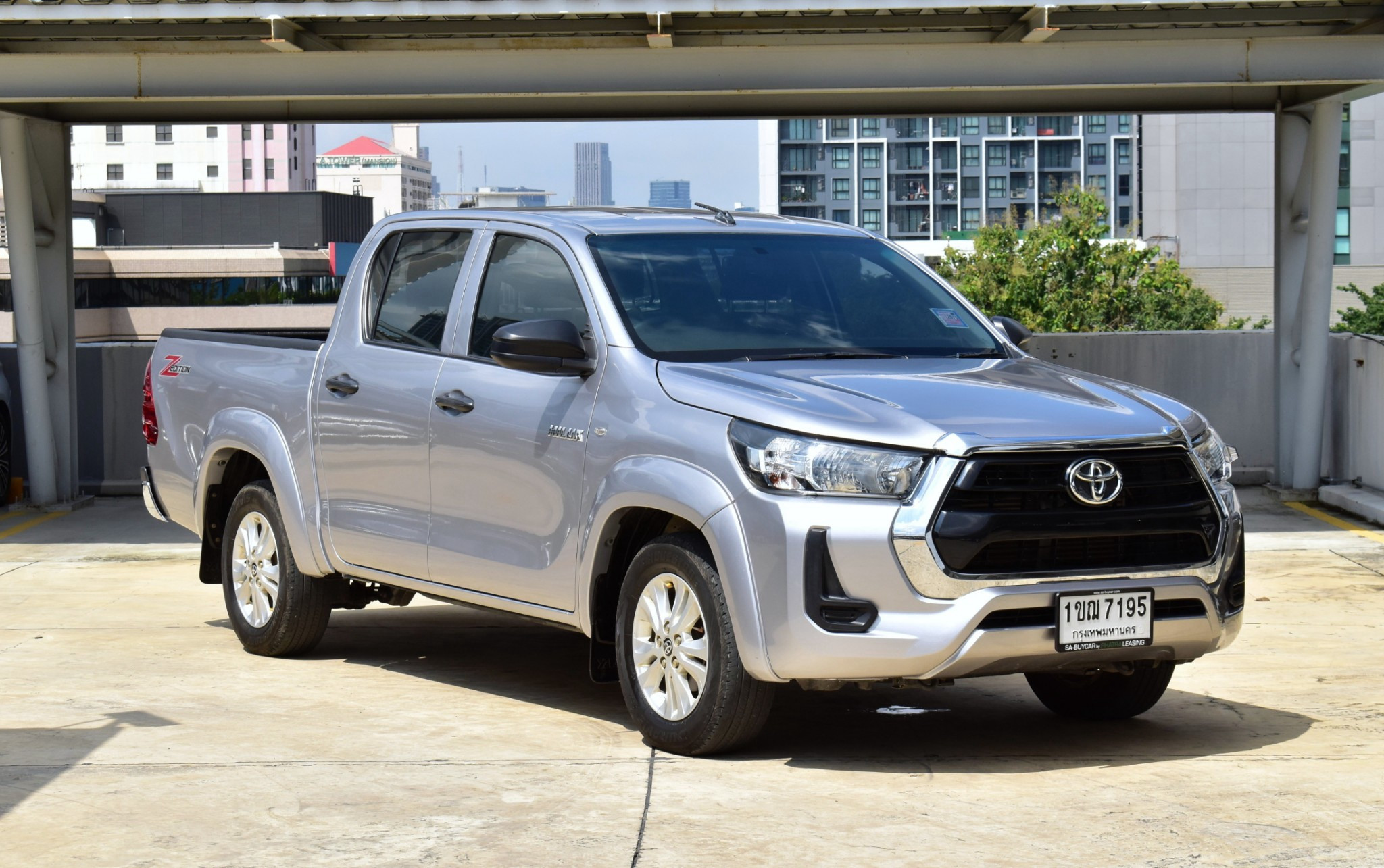 TOYOTA HILUX REVO (78,xxx) DOUBLE CAB 2.4 Mid AT (Z-Edition)
