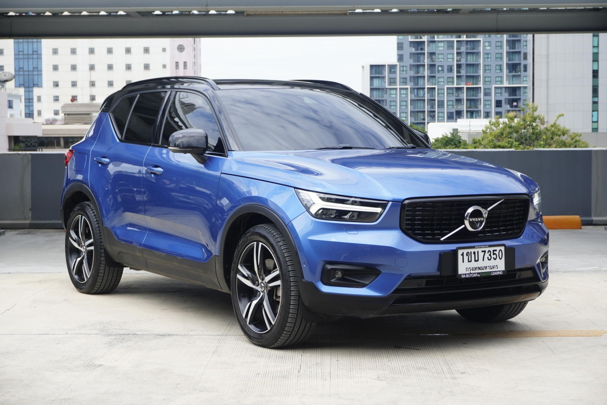VOLVO XC40 (57,xxx) T5 AWD R-Design Panoramic Sunroof