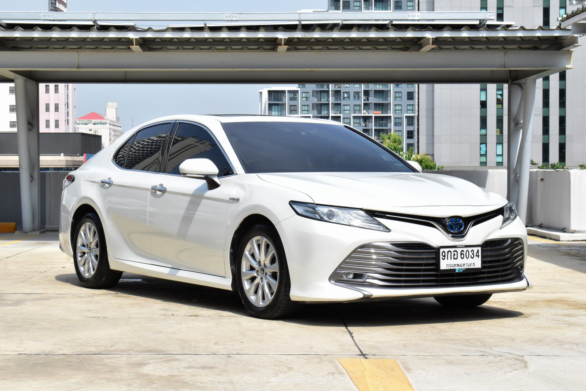 TOYOTA CAMRY (159,xxx) 2.5 HV PREMIUM