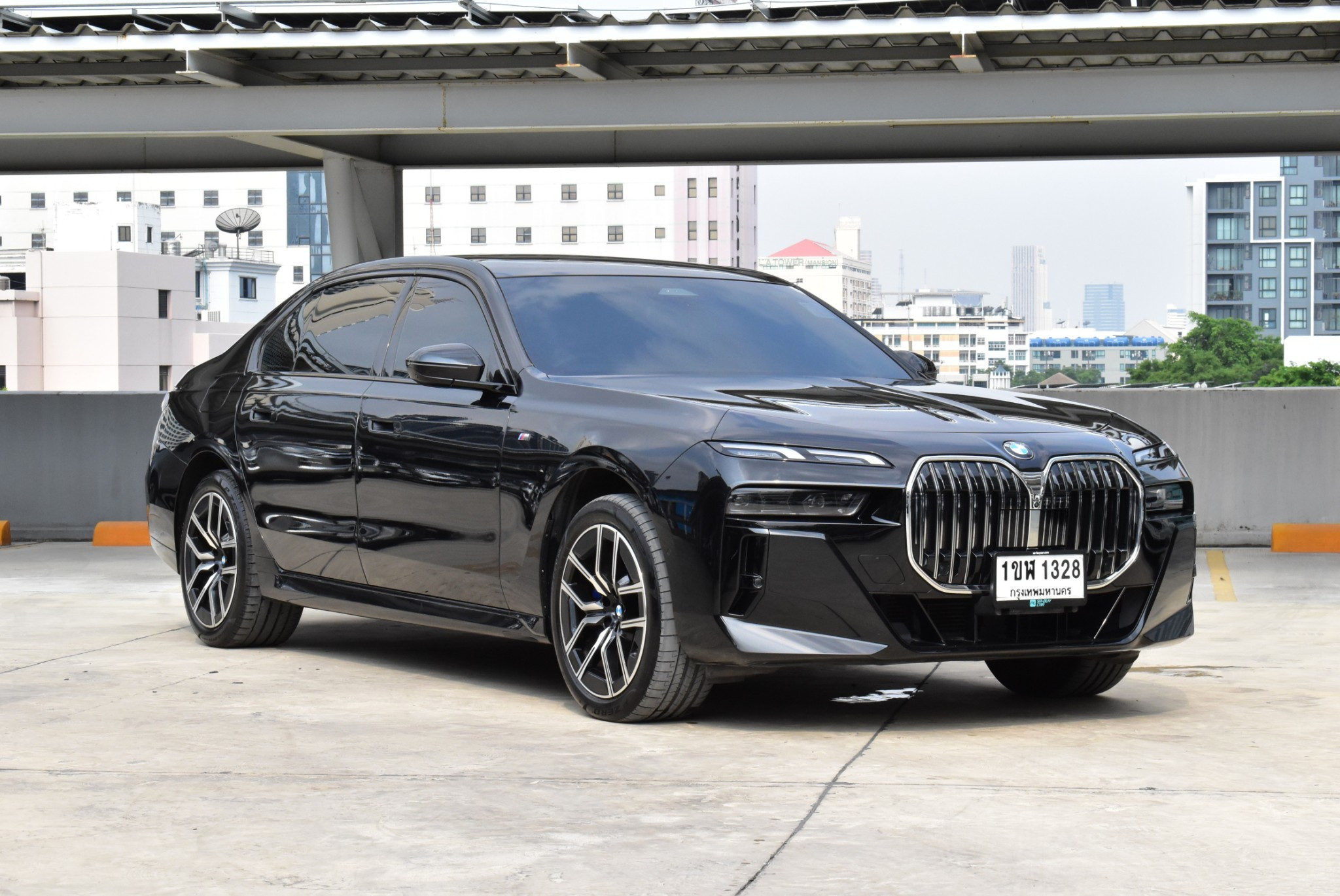 BMW 740d (42,xxx) M Sport