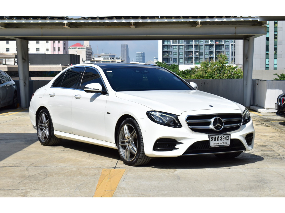 MERCEDES BENZ E350 e (85,xxx) AMG Dynamic