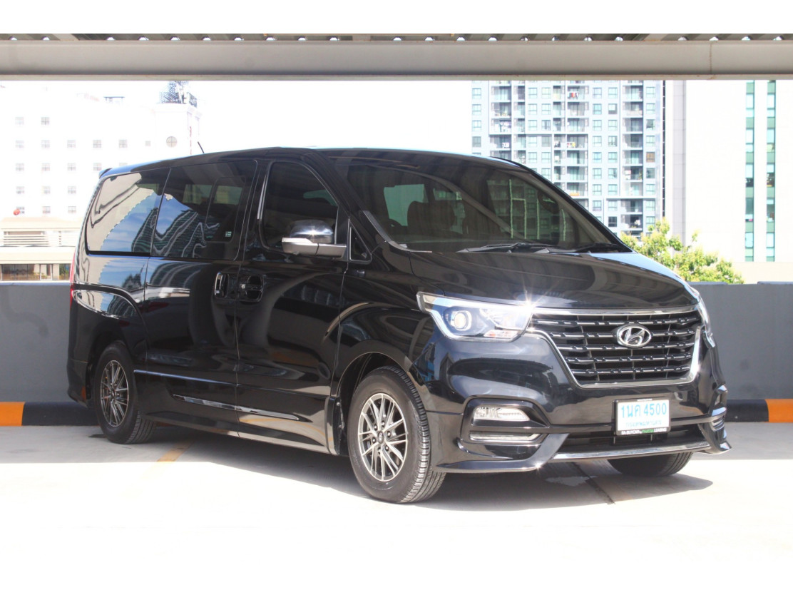HYUNDAI THE NEW H-1 (60,xxx) DELUXE (11 ที่นั่ง)