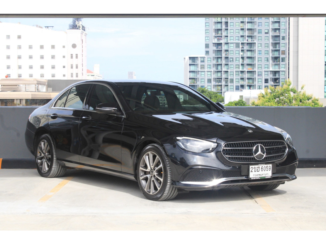 MERCEDES BENZ (62,xxx) E 300e Avantgarde