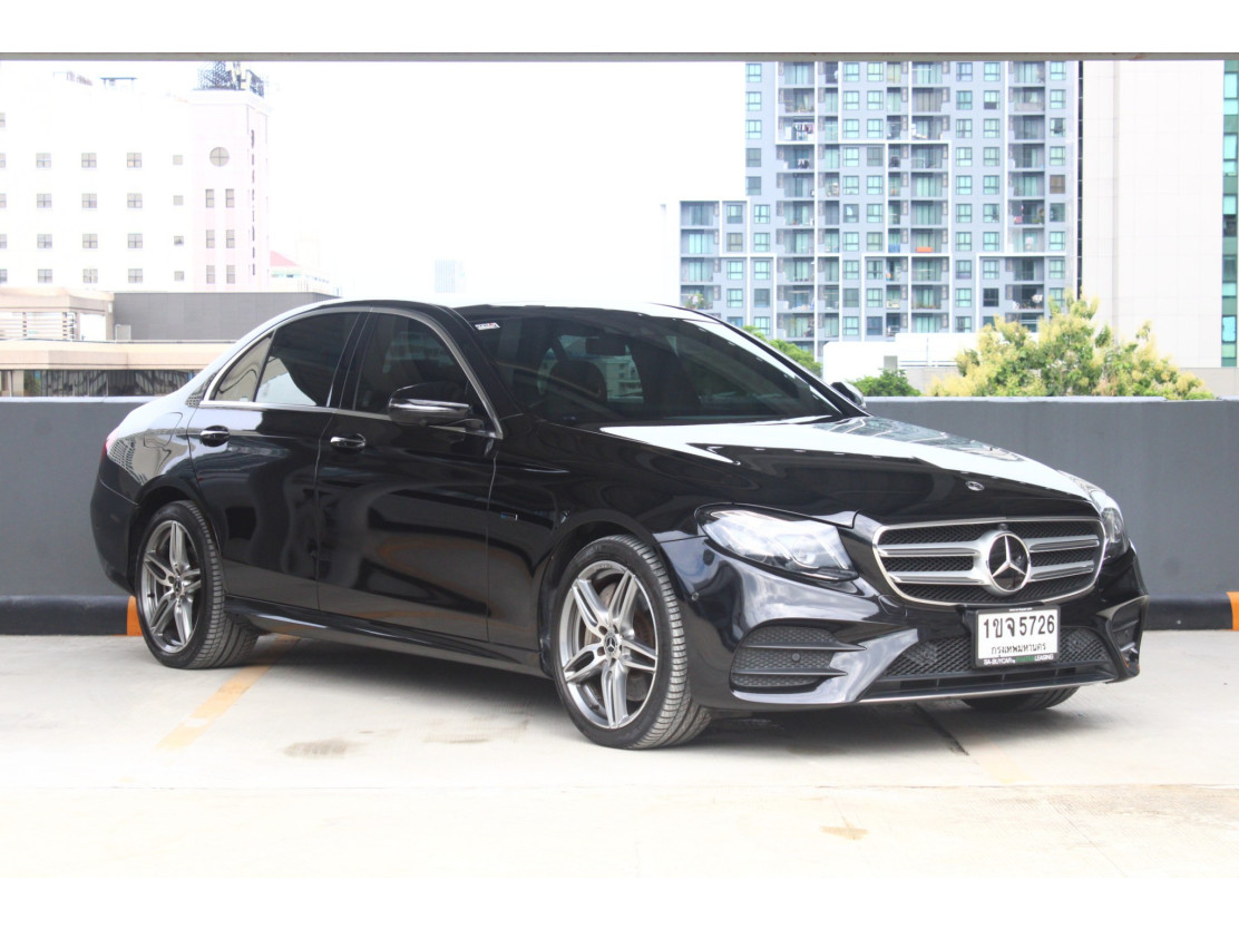 MERCEDES BENZ E 300e (36,xxx) AMG Dynamic