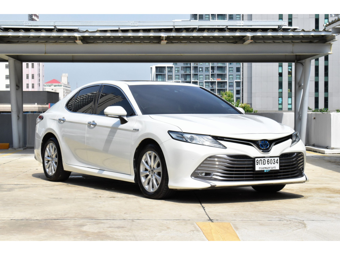 TOYOTA CAMRY (159,xxx) 2.5 HV PREMIUM