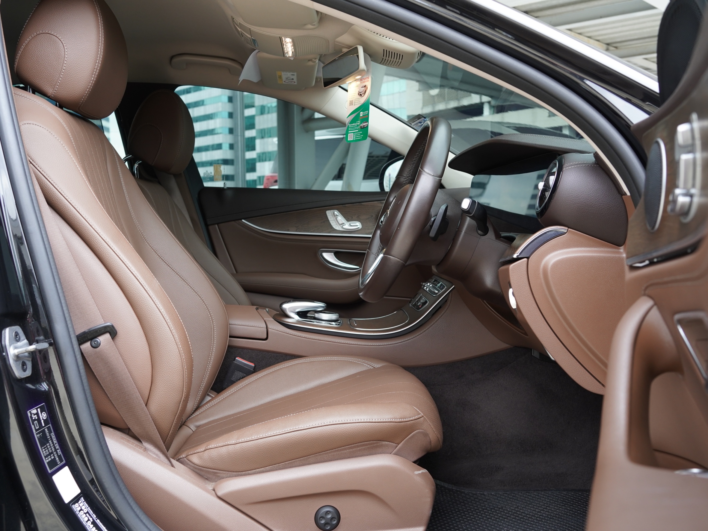 Benz 80 MERCEDES BENZ (80,xxx) E 300e Exclusive